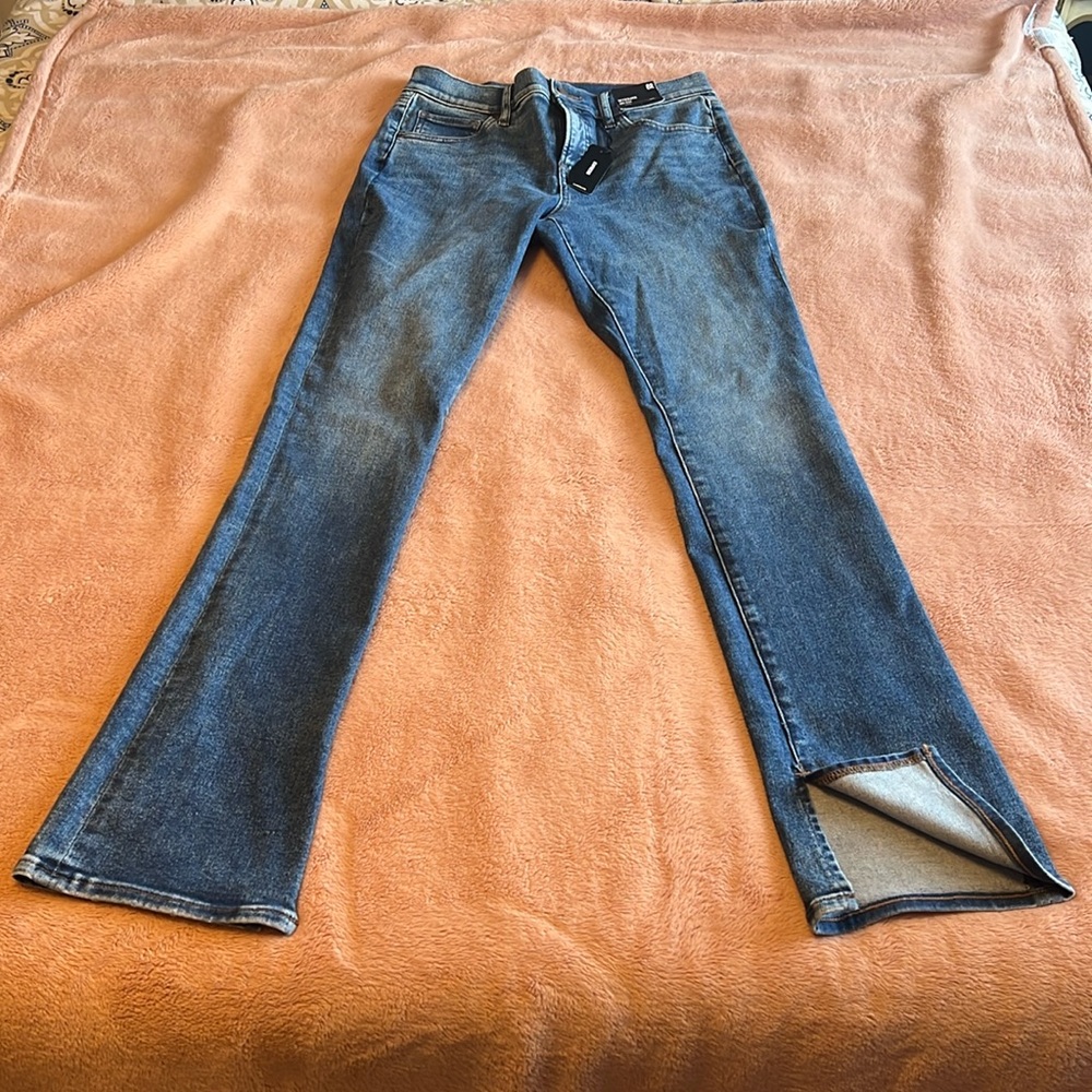 Express Skyscraper Mid-Rise jeans size 8R NWT